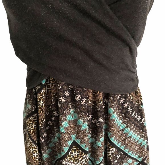 AMADI fit and flare ruched bodice dress - Picture 4 of 6